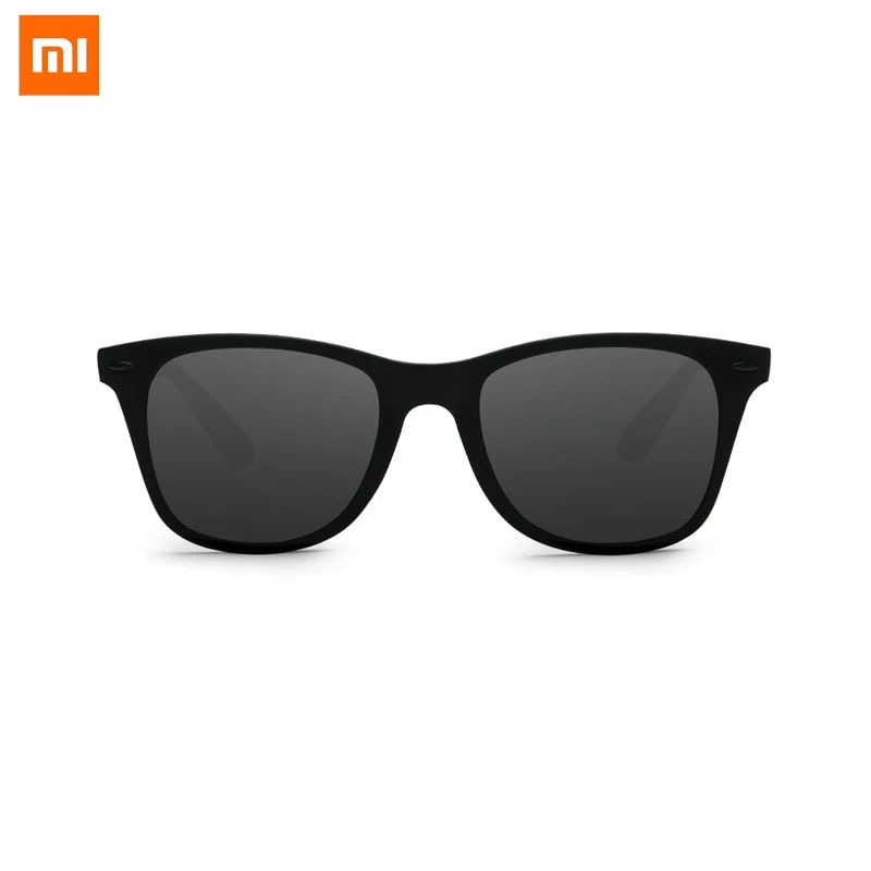 Xiaomi Polarized Sunglasses, UV protection, stylish, TR90 frame, TS&TAC polarized
lenses, glare reduction, fatigue reduction, driving, outdoor sports, travel, retina and cornea injury
prevention, clearer vision, photochromic lenses, lightweight, active travelers, outdoors exploration